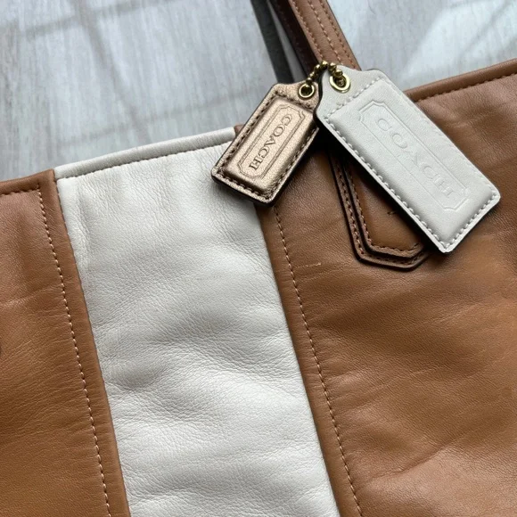 Coach Purse - Picture 10 of 10